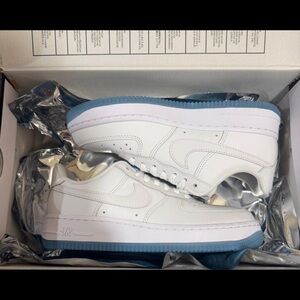 Nike Air Force 1 '07 Low LX UV Reactive
Women's Sneakers